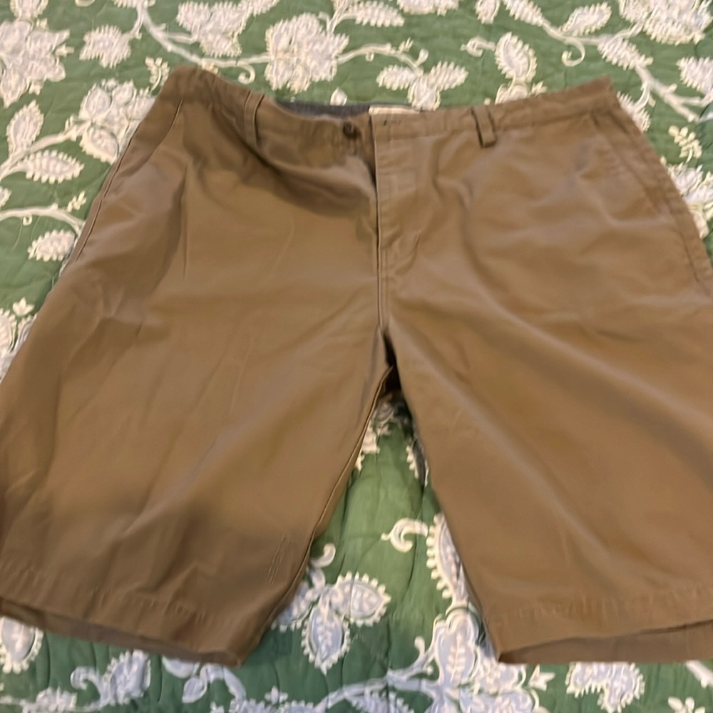 Mens khaki shorts size 38- like new